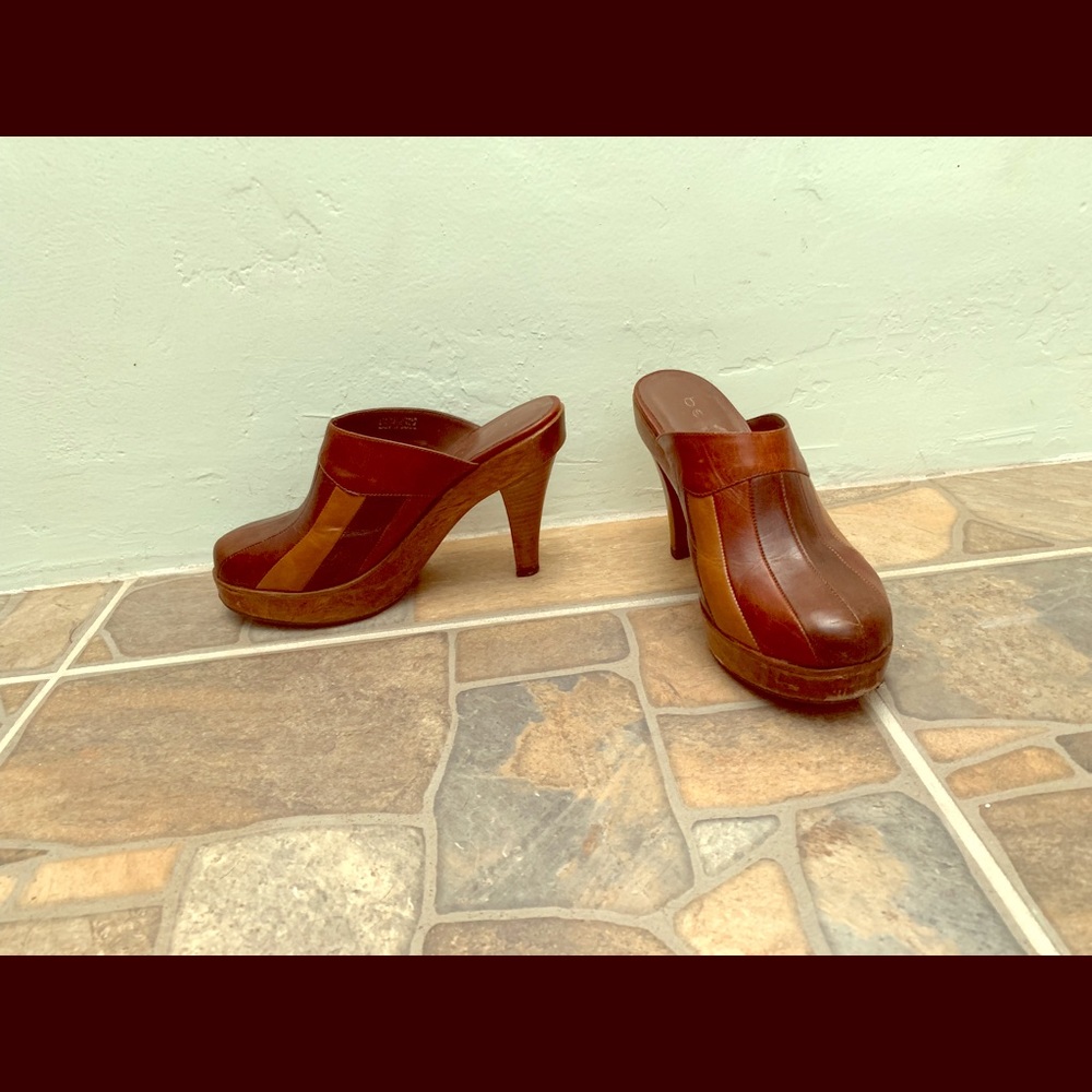 Vintage Bebe,multi color leather clog heels!!!
